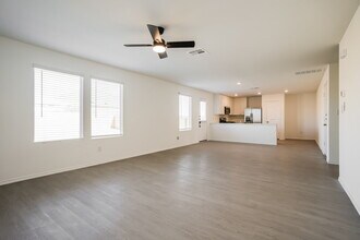 400 Park Ave, Unit 2301-301 in Hutto, TX - Building Photo - Building Photo