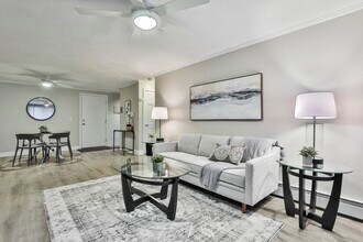 5 Karen Cir in Billerica, MA - Building Photo - Building Photo