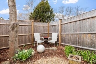 34 High St in Rockport, MA - Building Photo - Building Photo