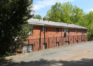 Lenox Hills in Atlanta, GA - Building Photo - Building Photo