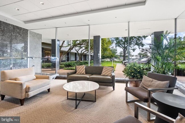 2475 Virginia Ave NW in Washington, DC - Building Photo - Building Photo