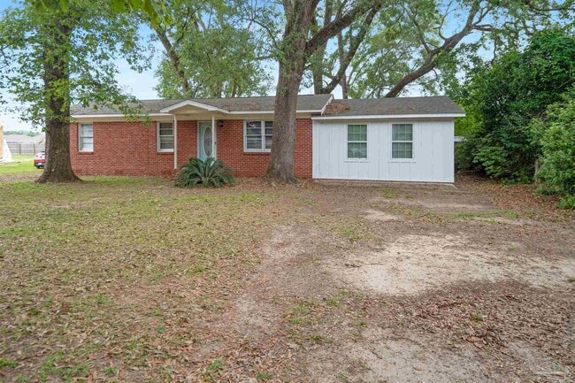 property at 118 Czar Ln