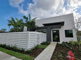 810 NE 14th Pl in Fort Lauderdale, FL - Building Photo