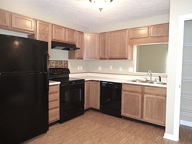 18 Lasalle Ct in Whiteland, IN - Foto de edificio - Building Photo