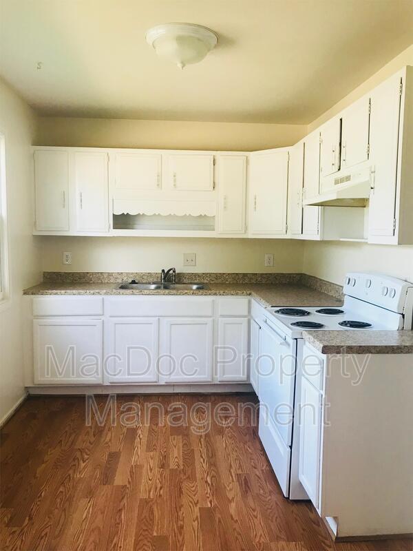813 Sledgehammer Dr in Fredericksburg, VA - Building Photo - Building Photo