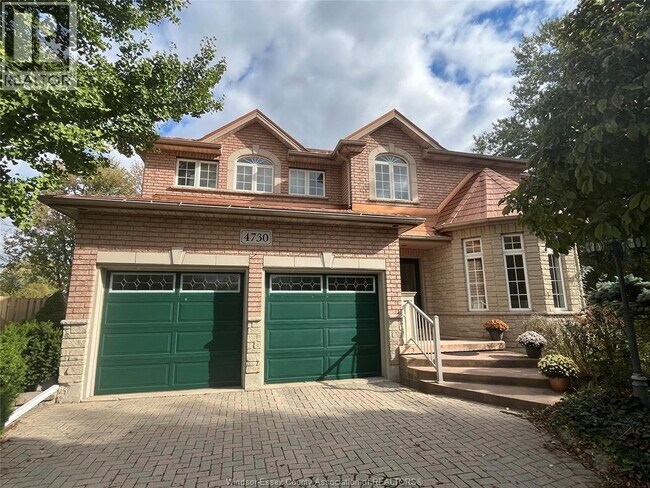 property at 4730 Wembley Ct