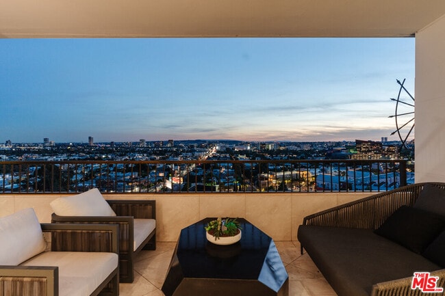 property at 1100 Alta Loma Rd