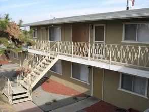 Northwest Apartments in Hanford, CA - Building Photo - Building Photo