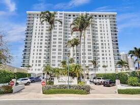 3015 N Ocean Blvd in Fort Lauderdale, FL - Building Photo