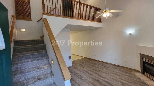 18763 SE Division St in Gresham, OR - Building Photo - Building Photo