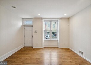 2332 W Thompson St in Philadelphia, PA - Building Photo - Building Photo