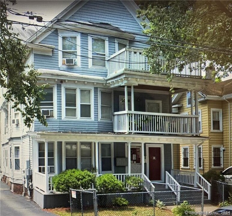 638 Elm St in New Haven, CT - Building Photo