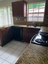 2217 W Woodlawn Ave in Tampa, FL - Building Photo - Building Photo