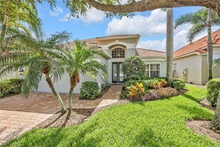 8924 Ventura Way in Naples, FL - Building Photo