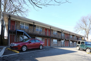 Stonehurst Studios Apartments