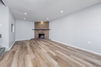 411 Timber Creek Rd in Lindenwold, NJ - Building Photo - Building Photo