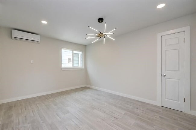 1747 Wroxton Ct in Houston, TX - Building Photo - Building Photo