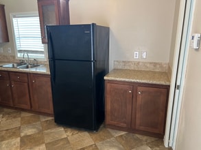 2211 Ashberry Ave in New Braunfels, TX - Foto de edificio - Building Photo