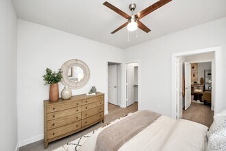 22014 Lesley Grove Ln in Richmond, TX - Foto de edificio - Building Photo
