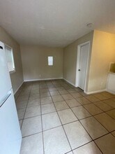 7590 Marx Dr, Unit 7590 Marx Drive B in North Fort Myers, FL - Building Photo - Building Photo