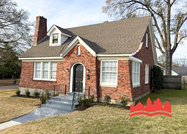 2244 Cypress Cir in Memphis, TN - Foto de edificio - Building Photo