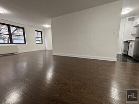5 AVENUE, Unit 2F in New York, NY - Building Photo