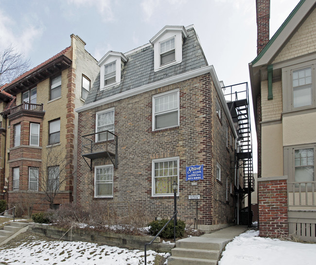 Stowell Manor in Milwaukee, WI - Foto de edificio - Building Photo