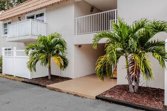 715 20th St in Vero Beach, FL - Foto de edificio - Building Photo