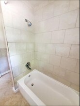 1922 Oak Hill Ln in Richmond, VA - Building Photo - Building Photo