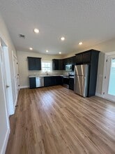 42 Walton Way in Hazlehurst, GA - Building Photo - Building Photo