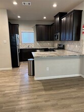 6511 Wenlock Dr in Houston, TX - Building Photo - Building Photo