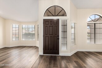 1517 W Islandia Dr in Gilbert, AZ - Building Photo - Building Photo