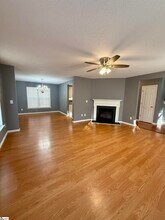 4 Oyster Bay Ct in Mauldin, SC - Building Photo - Building Photo