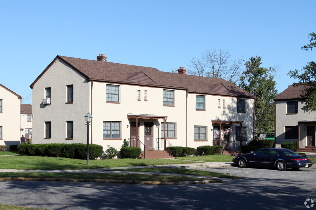 Salem Manor Apartments in Salem, NJ - Building Photo