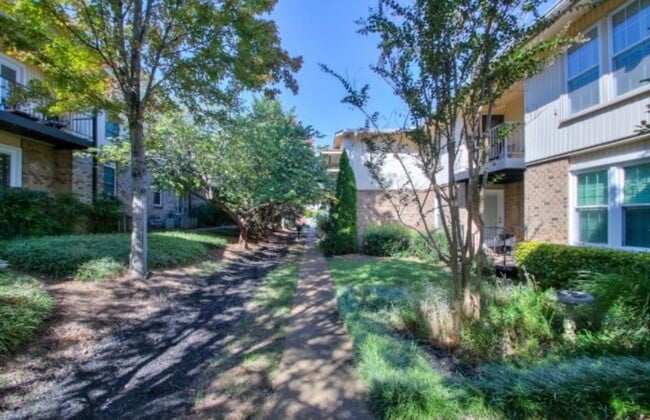 2116 Hobbs Rd, Unit M5 in Nashville, TN - Building Photo - Building Photo