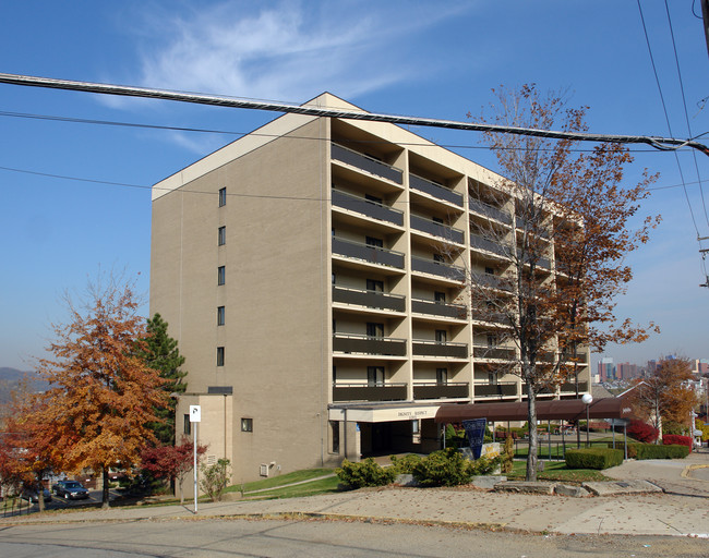 John Paul Plaza in Pittsburgh, PA - Building Photo - Building Photo