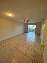 2775 Taft St in Hollywood, FL - Building Photo - Building Photo