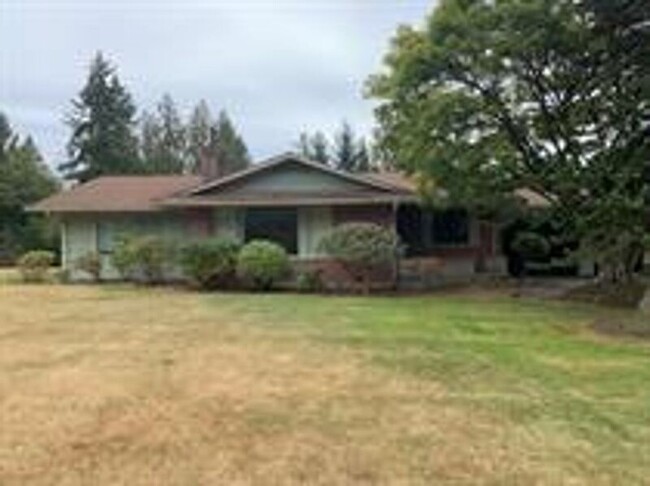 603 S Davies Rd in Lake Stevens, WA - Foto de edificio - Building Photo