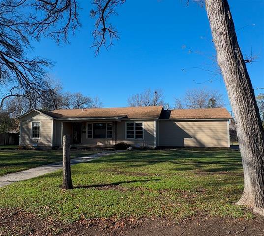 933 Carondolet Ct in River Oaks, TX - Building Photo