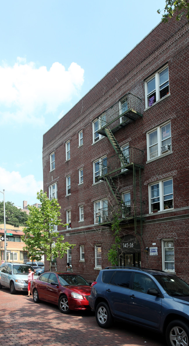 89-04 146th St in Jamaica, NY - Building Photo - Building Photo