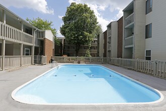 The Courtyard on Randolph in Champaign, IL - Foto de edificio - Other