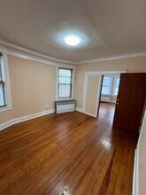 364 Woodlawn Ave in Jersey City, NJ - Building Photo - Building Photo