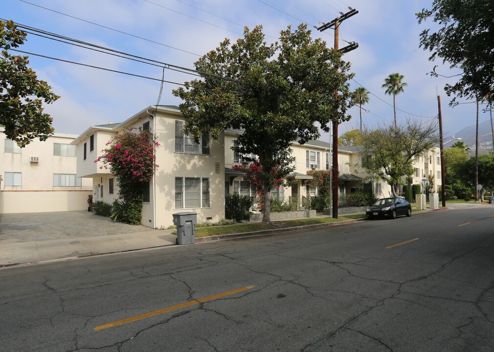 1019 N Louise St in Glendale, CA - Foto de edificio