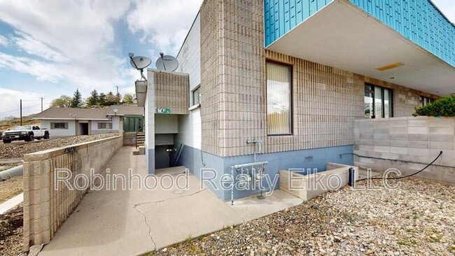 674 N Cedar St in Elko, NV - Building Photo - Building Photo