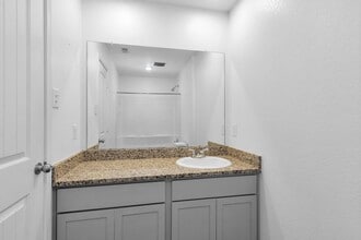 1216 Haverford Ln in Dayton, TX - Building Photo - Building Photo