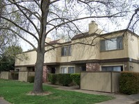 Silver Creek Townhomes in Rancho Cordova, CA - Foto de edificio - Building Photo