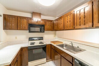 3158 Phoenix Ln in Alameda, CA - Building Photo - Building Photo