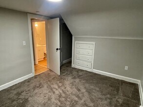 1462 E 175th St in Cleveland, OH - Building Photo - Building Photo