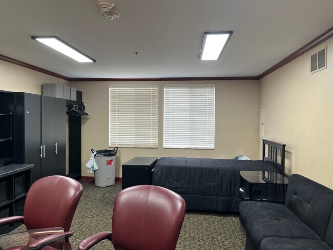 163 N Greenleaf St in Gurnee, IL - Building Photo - Building Photo