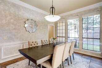 9812 Canyon Crest Cir in Irving, TX - Building Photo - Building Photo